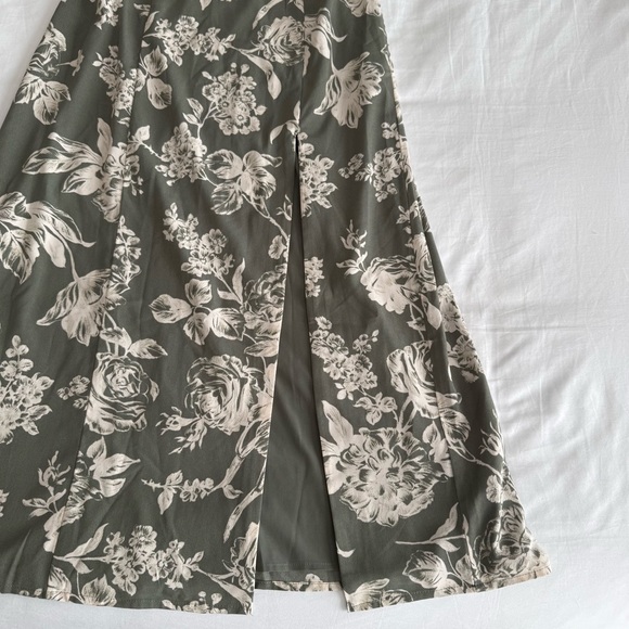 Abercrombie Floral Midi Dress - Picture 4 of 9